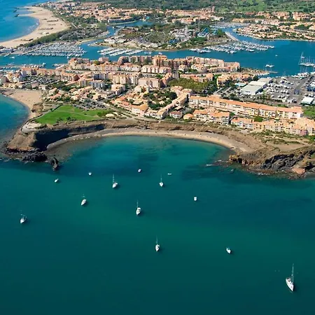 Apartment Avec Parking Et Proche Plage, Animaux Acceptes - Fr-1-749-26 Agde