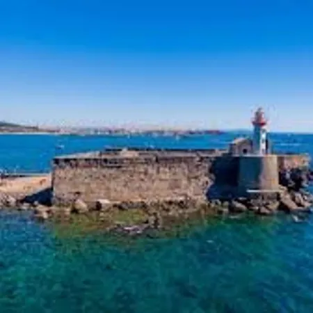 Apartment Avec Parking Et Proche Plage, Animaux Acceptes - Fr-1-749-26