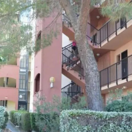 Apartment Avec Parking Et Proche Plage, Animaux Acceptes - Fr-1-749-26 Agde